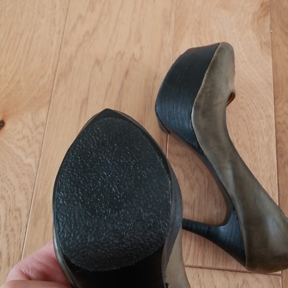 Steve Madden Luxe sz 6 L. Giana Peep Toe Pumps - Picture 8 of 8